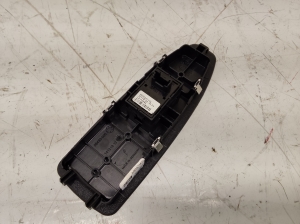 BMW 3 SERIES F30 (2011–2018) Esiukse klaaslüliti 920810701 - 2