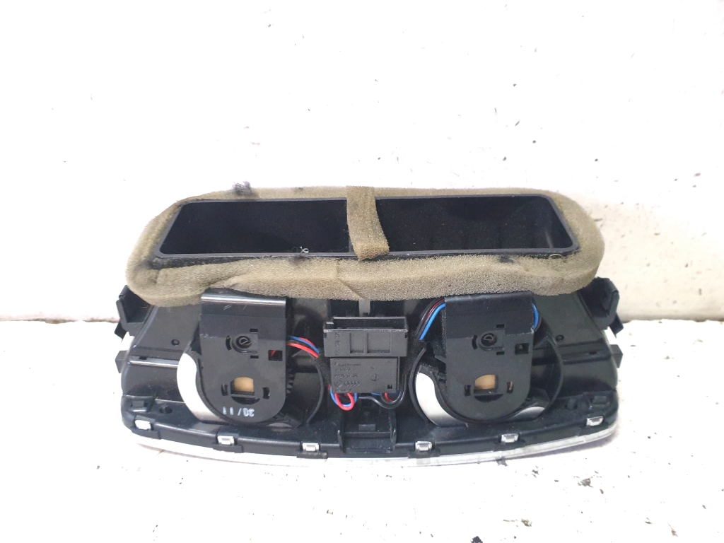 AUDI A8 D4 (2010–2017) Luftdüse Innenraum 4H0819203B AUDI A8 D4 (2010–2017) Luftdüse Innenraum 4H0819203B