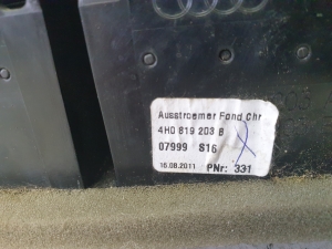 AUDI A8 D4 (2010–2017) Luftdüse Innenraum 4H0819203B - 4