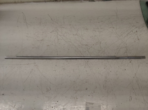 Baguette extérieure de vitre de porte avant - 31371111