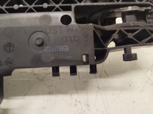 AUDI A4 B8 (2007–2016) Poignée extérieure de porte avant 8T0837885B - 4