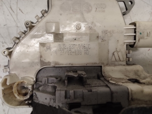 AUDI A4 B8 (2007–2016) Esiukse lukk 8J2837016C - 3