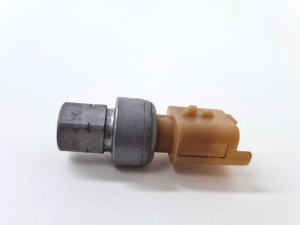 Opel Astra L (2021–2026) A/C condenser sensor 9833078680 - 2