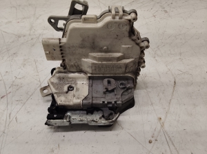 AUDI A4 B8 (2007–2016) Front door lock 8J2837015C - 2
