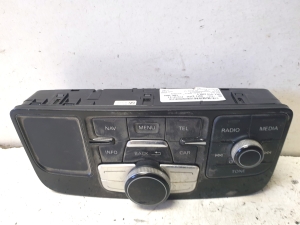 Radio / CD-Player / DVD-Player / Navigation - 4H1919600F