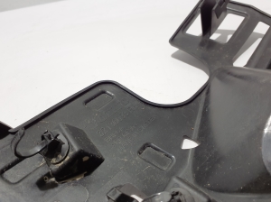 VOLVO XC40 (2017–2026) Front bumper bracket 32136093 - 3