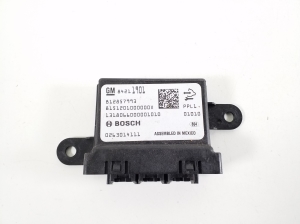   Module de commande d’aide au stationnement  - 84211901 