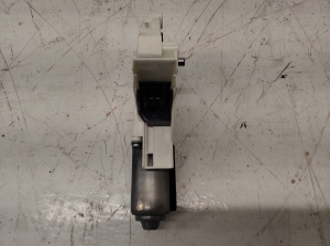 AUDI A4 B8 (2007–2016) Front door window regulator motor 8K0959801 - 3