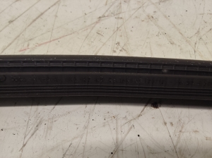 AUDI A4 B8 (2007–2016) Esiukse klaasi sisemine liist 8K0837479 - 3