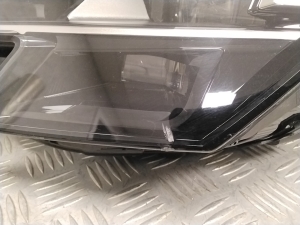 AUDI A3 8Y (2020–2026) Esituli 8Y0941035H - 12