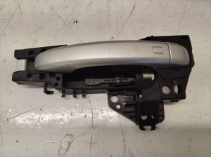 Poignée extérieure de porte avant - 8T0837885B