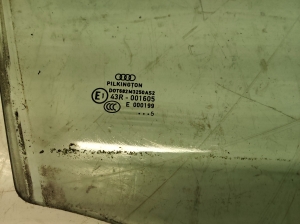 AUDI A4 B8 (2007–2016) Esiukse klaas 43R001605 - 2