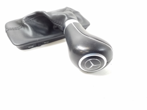 Mercedes Benz E-Class W207 (2009–2017) Käigukangi nupp A2042677510 - 5