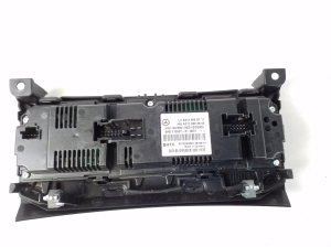 Mercedes Benz E-Class W207 (2009–2017) Heater control panel A2129008711 - 3