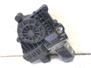 Opel Zafira B (2005–2014) Esiukse aknatõstuki mootor 13132434 - 4