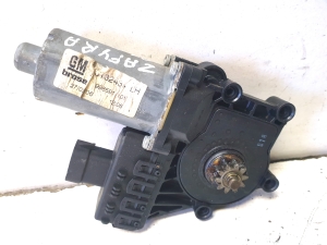 Opel Zafira B (2005–2014) Esiukse aknatõstuki mootor 13132434 - 5