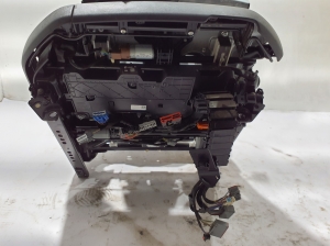Land Rover Range Rover IV (2012–2026) Vordersitz und seine Teile LR113988 - 2
