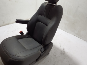 Land Rover Range Rover IV (2012–2026) Vordersitz und seine Teile LR113992 - 5
