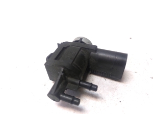 AUDI A8 D4 (2010–2017) Magnetventil 1K0906263A - 2