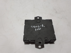 Land Rover Range Rover IV (2012–2026) Trunk lid control module HK5214B484AD - 3