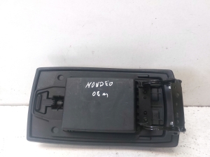 Ford Mondeo IV (2007–2015) Sonstiges Teil der Mittelkonsole 6M21R044C82A - 2
