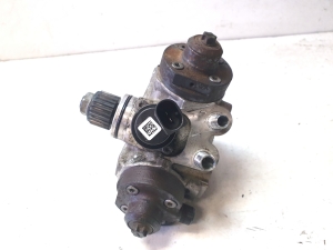 AUDI A8 D4 (2010–2017) Kütusepump 0445010677 - 4