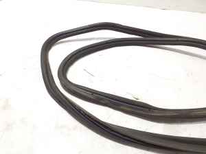 Land Rover Range Rover IV (2012–2026) Kofferraumdichtung an der Karosserie LR061660 - 2