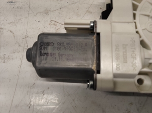 AUDI A4 B8 (2007–2016) Rear side door window regulator motor 8K0959812 - 3