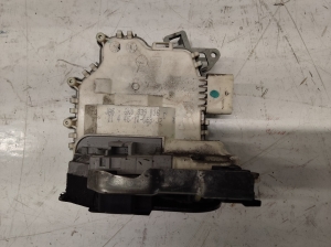 AUDI A4 B8 (2007–2016) Rear side door lock 8K0839016 - 2