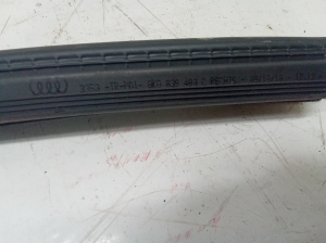 AUDI A4 B8 (2007–2016) Tagumise külgukse klaasi sisemine liist 8K0839480 - 2