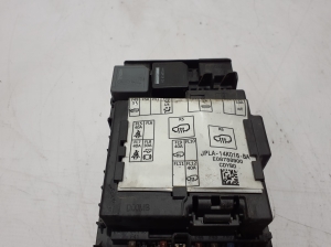 Land Rover Range Rover IV (2012–2026) Kaitsmekarp salongis JPLA14A073BB - 3