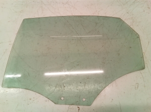 Rear side door glass - 43R001582