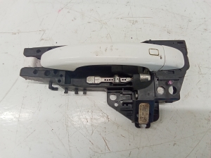 Rear side door exterior handle - 8T01837885