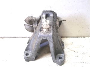 Engine bracket - 8K0199307