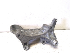 AUDI A8 D4 (2010–2017) Lichtmaschinenhalter 059903143AJ - 5