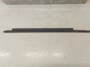 Rear side door outer window molding - 8K0839477