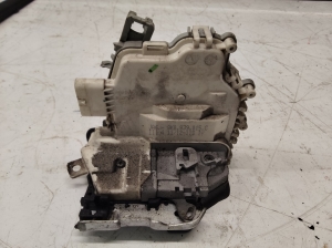 AUDI A4 B8 (2007–2016) Rear side door lock 8K0839015 - 2