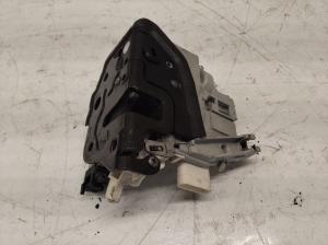 AUDI A4 B8 (2007–2016) Rear side door lock 8K0839015 - 3