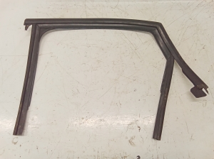 Rear side door seal on the door - 8K5839439