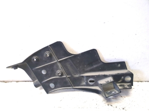 Front fender bracket - 4H0821234