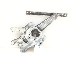 Rear side door window regulator