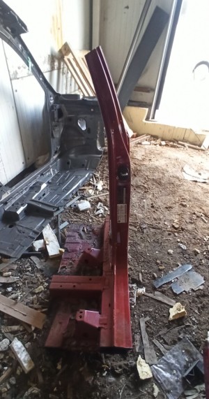 LEXUS RX LA1 (2022–2026) Keskmine piilar 613120E150 - 3