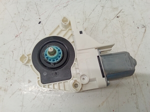 AUDI A4 B8 (2007–2016) Rear side door window regulator motor 8K0959812 - 4