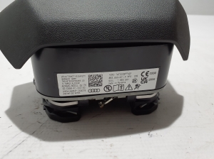 AUDI A5 (2016–2026) Fahrerairbag 8B3880201F - 2