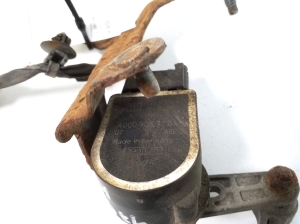 Mercedes Benz EQC N293 (2019–2026) Sensor an der Hinterradnabe A0009053704 - 3