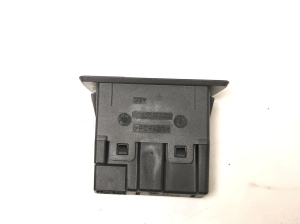 Volkswagen Golf VIII (2019–2026) USB-Anschluss 2G6035718 - 4
