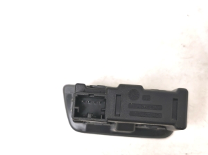 Volkswagen Golf VIII (2019–2026) USB-Anschluss 2G6035718 - 5