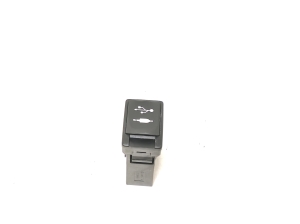 USB-Anschluss - 861900D030