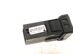 TOYOTA Avensis T27 (2008–2019) USB-pesa 861900D030 - 4