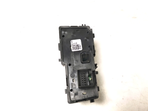 Volkswagen Golf VIII (2019–2026) Parking brake switch 5H0927225A - 2